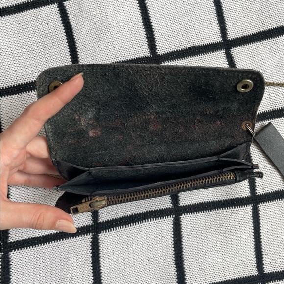 VINTAGE Black Leather Clutch - Picture 4 of 4